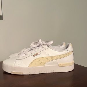 Puma Women’s size 9 sneakers